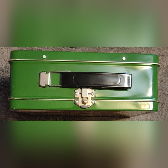 John Deere Licensed Product Lunch Box Tin "Suppertime" - Picture 3 of 6